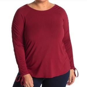 NEW Maree Pour Toi Ruched Keyhole Top
